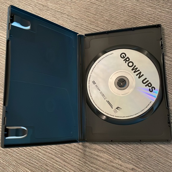 Grown Ups DVD / BUNDLE AND SAVE ON MOVIES - Picture 6 of 7